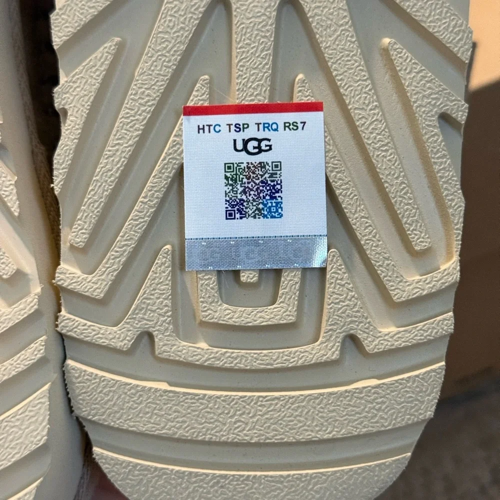 UGG Goldenstar Glide Sandals in Tan - Picture 6 of 10